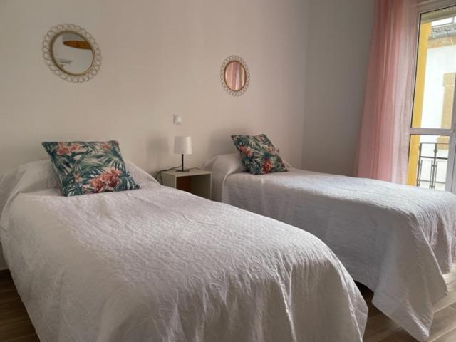 Apartamentos Turisticos Los Barruecos Caces Extérieur photo